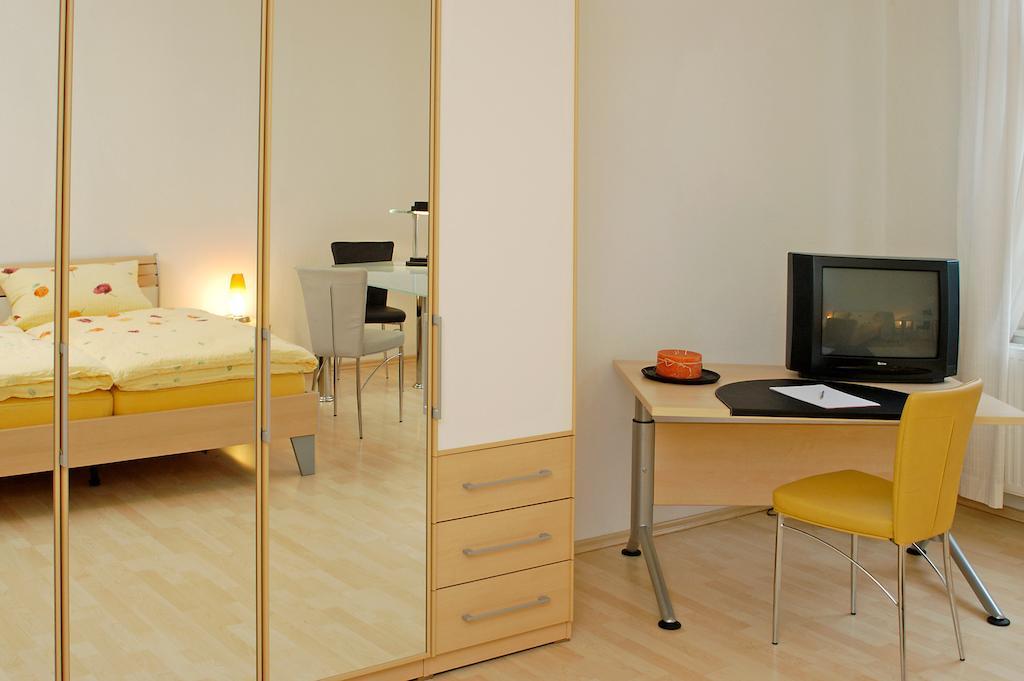 Pension Muellers Alte Backstube Hotel Райхенбах-им-Фогтланд Стая снимка